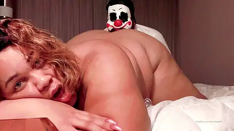Nasty fat trannie having sex with a masked guy