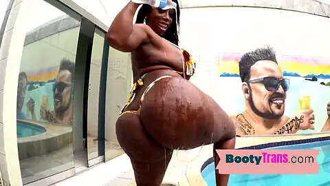 Voluptuous ebony TS shakes her booty before sucking and getting pounded
