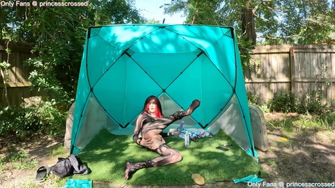 Horny solo trans, tent